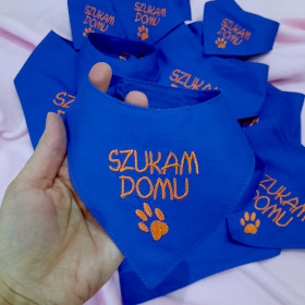 granatowe apaszki z pomarańczowym napisem szukam domu sweetapaszka.pl